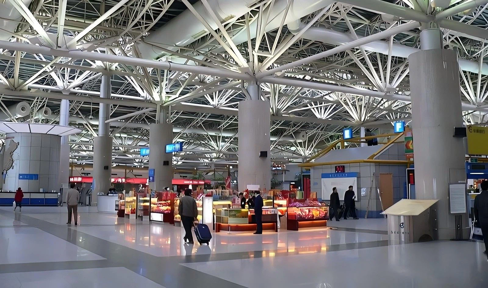 Key Benefits Of Digital Signage In Transportation Key Benefits Of Digital Signage In Transportation